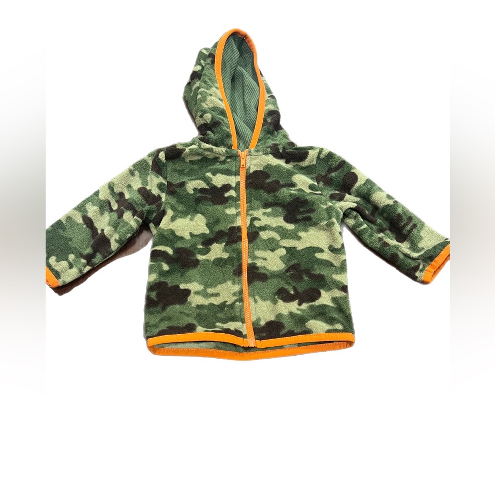 Infant camo jacket size 6/9months